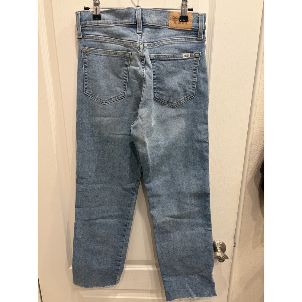 Signature Levis Strauss Women's High Rise Straight Jeans Blue Size W27 - Picture 2 of 5